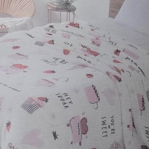 NWT Velvet Plush Blanket - Twin - Picture 3 of 7